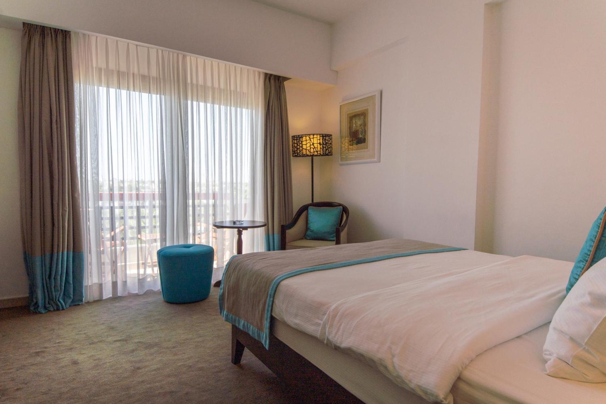 Arkin Palm Beach Hotel Famagusta  Exterior foto